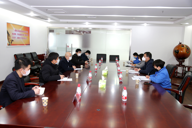 鄭州銀行洛陽(yáng)分行行長(zhǎng)田煒、副行長(zhǎng)金昱一行到萬(wàn)基控股集團(tuán)調(diào)研