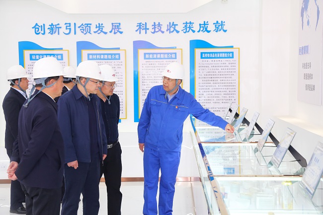 河南省國(guó)資委黨委委員、副主任王照生一行 到萬基控股集團(tuán)調(diào)研