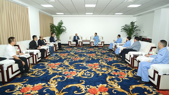 中鋁寧夏能源集團黨委書記、董事長丁吉林一行到萬基控股集團調研